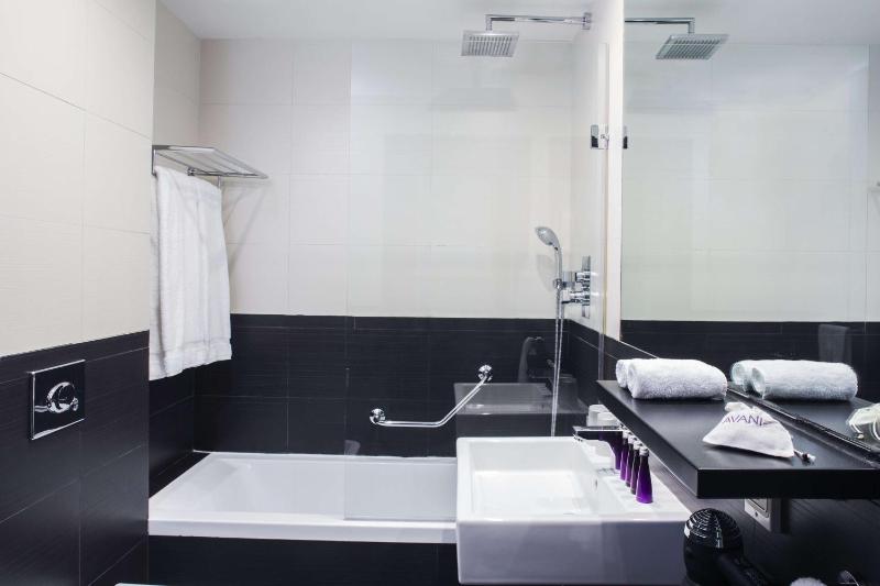 Avani  Room image 3