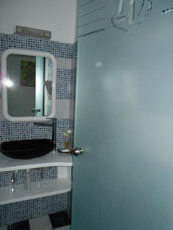 Double Room with Pool View image 4