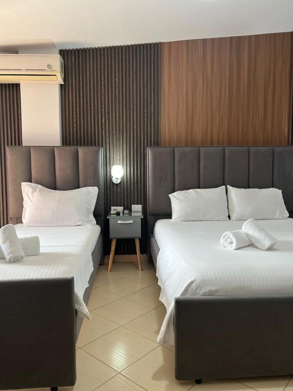 Deluxe Triple Room with Sea View image 1