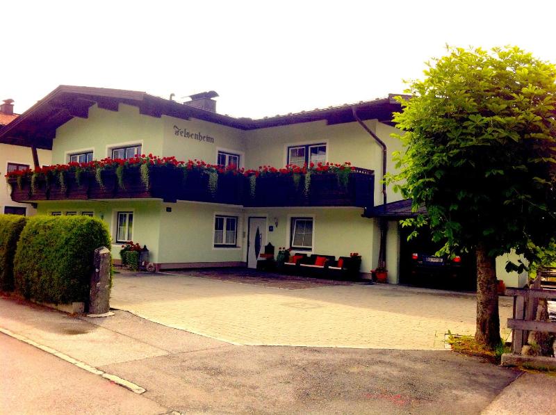 Apartment with Terrace and Balcony image 2