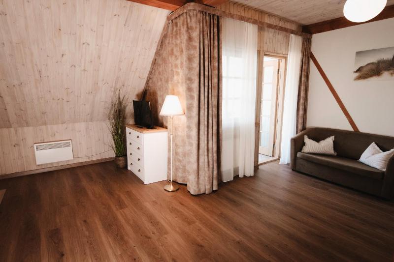 Deluxe Double Room image 4