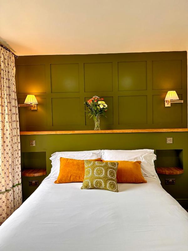 Double Room image 1