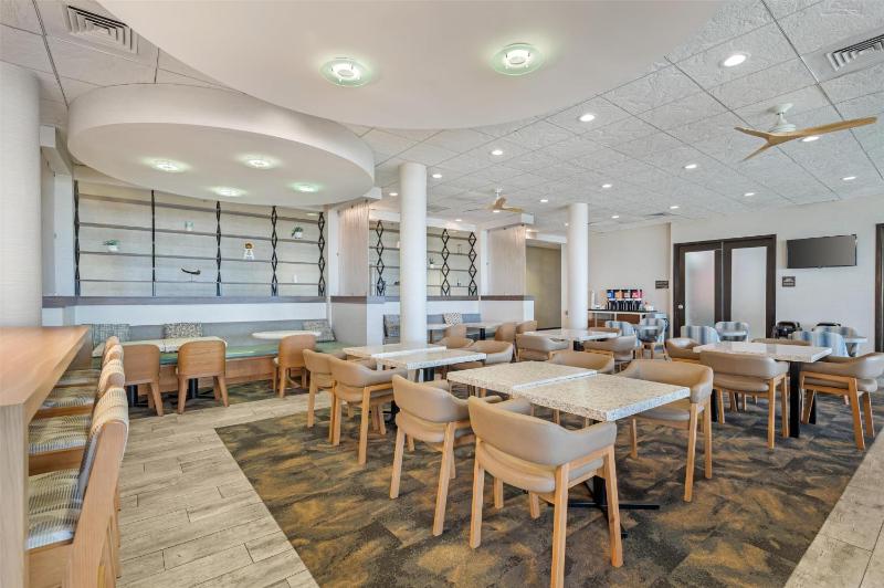 Hampton Inn Virginia Beach-Oceanfront North - image 28