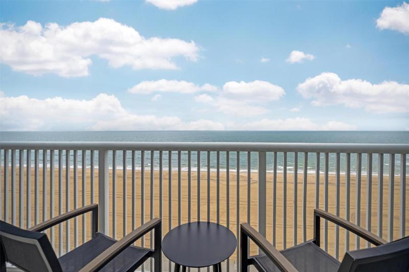 Hampton Inn Virginia Beach-Oceanfront North - image 38