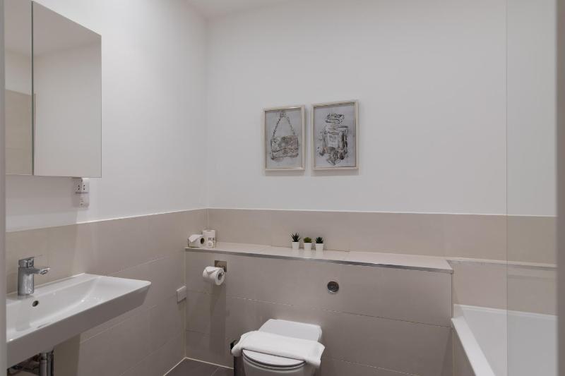 Two-Bedroom Apartment with Balcony image 3