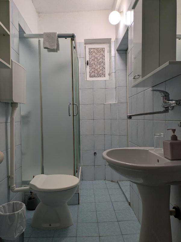One-Bedroom Apartment image 2