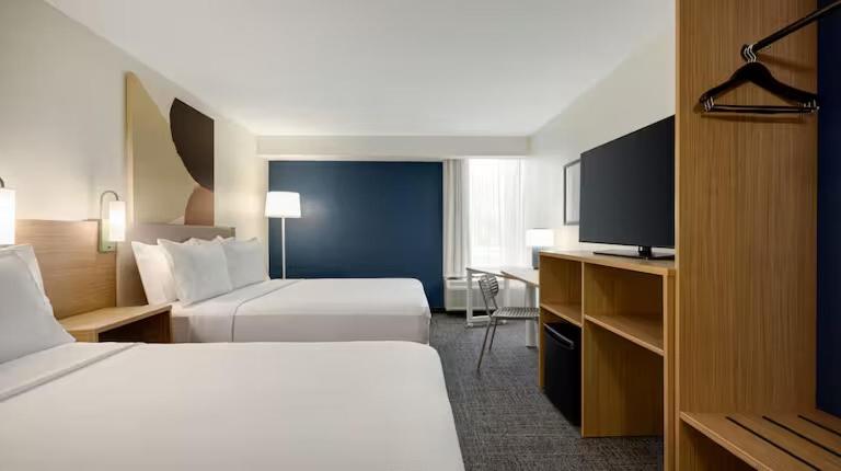 Queen Room image 1