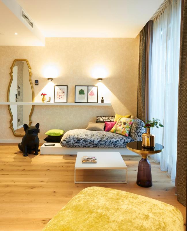 Bohemian Suite with Balcony image 3