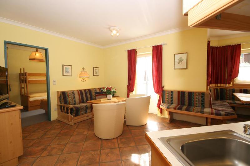 Three-Bedroom Apartment (7 Adults) image 3