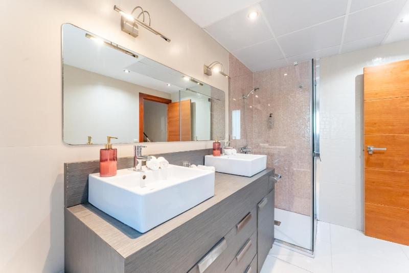 VB Camelia 4BR Villa by the beach - image 8