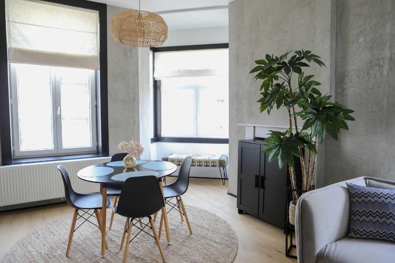 Kamiel -Belle Epoque apartment with modern comfort - image 25