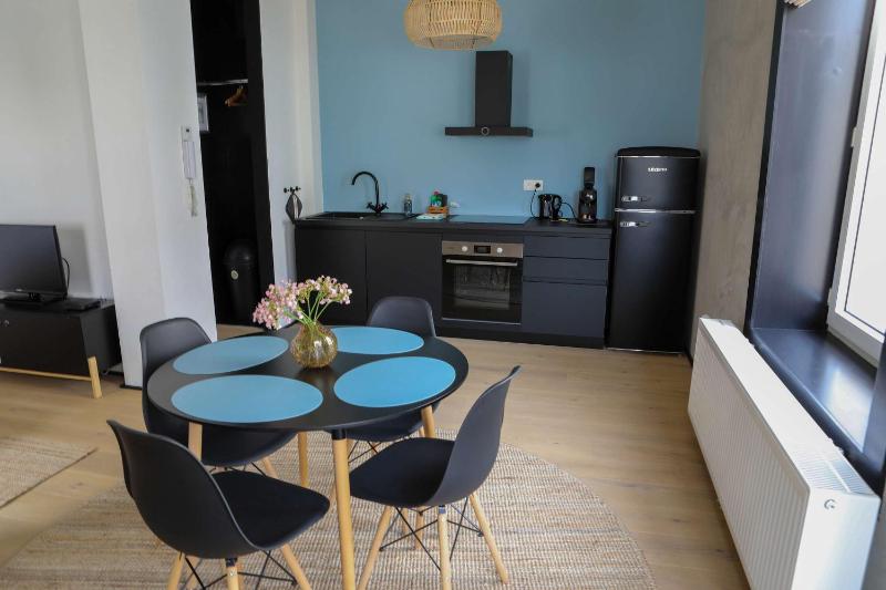 Kamiel -Belle Epoque apartment with modern comfort - image 20