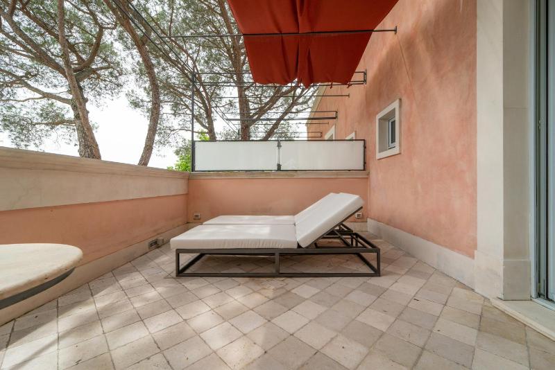 Suite with Garden View image 2