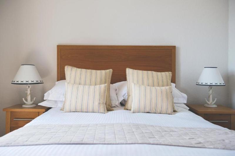Standard Single Room image 2