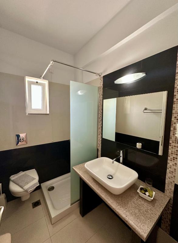 Double or Twin Room with View image 3