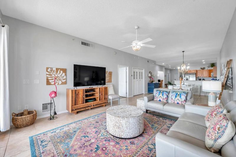 Harborview Grande Unit 207 - image 10
