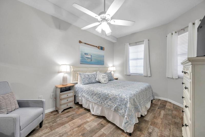 Harborview Grande Unit 207 - image 38