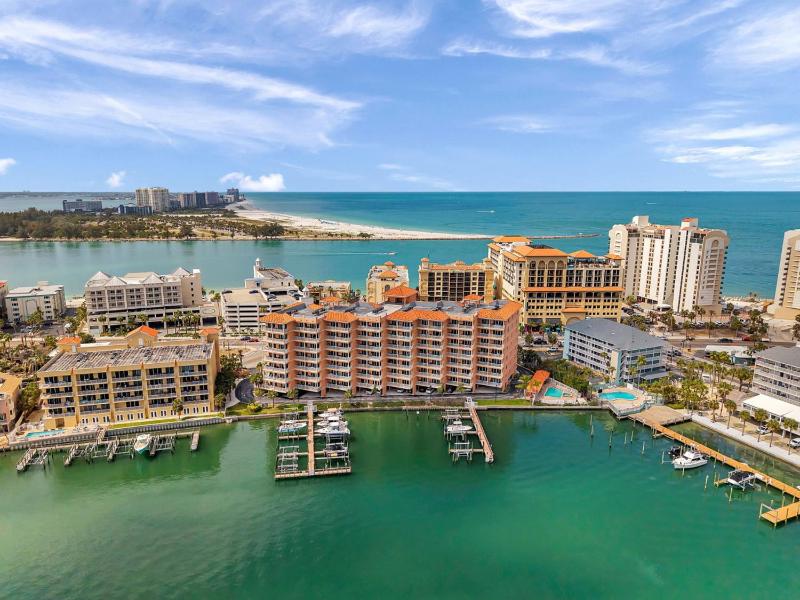 Harborview Grande Unit 207 - image 19