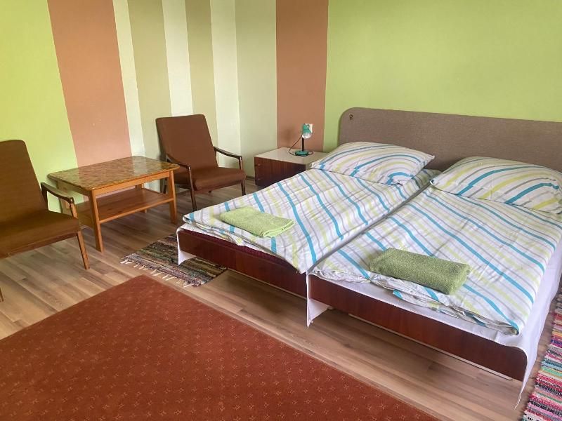 Double Room with Shared Bathroom image 3