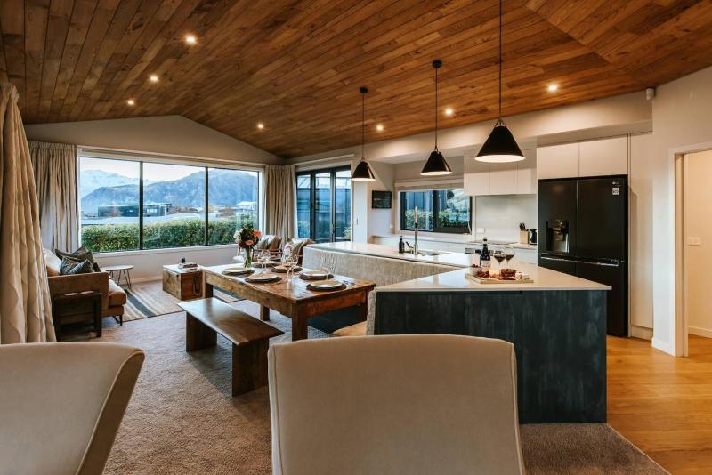 Te Moana - Lake Views - Sleeps 7 - Wanaka - image 20
