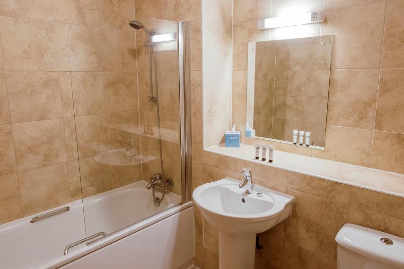 Executive Double or Twin Room image 2