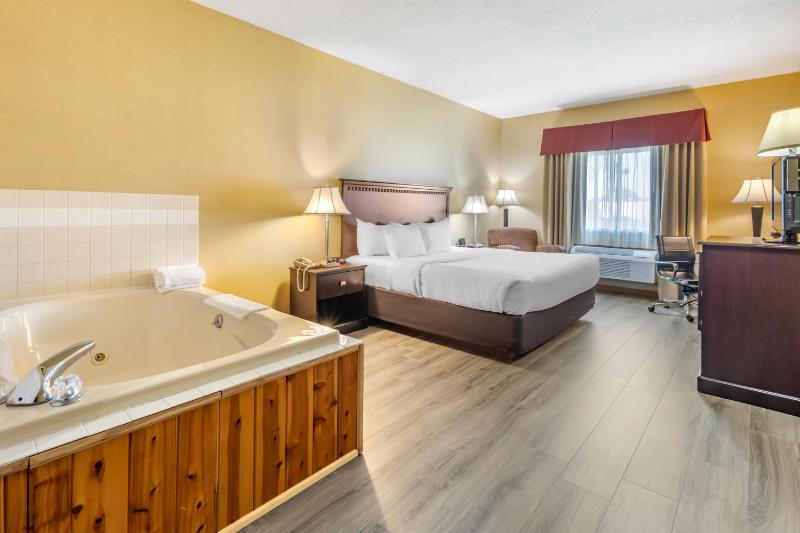 King Room with Spa Bath - Non-Smoking image 4