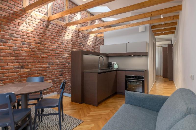One-Bedroom Apartment image 4