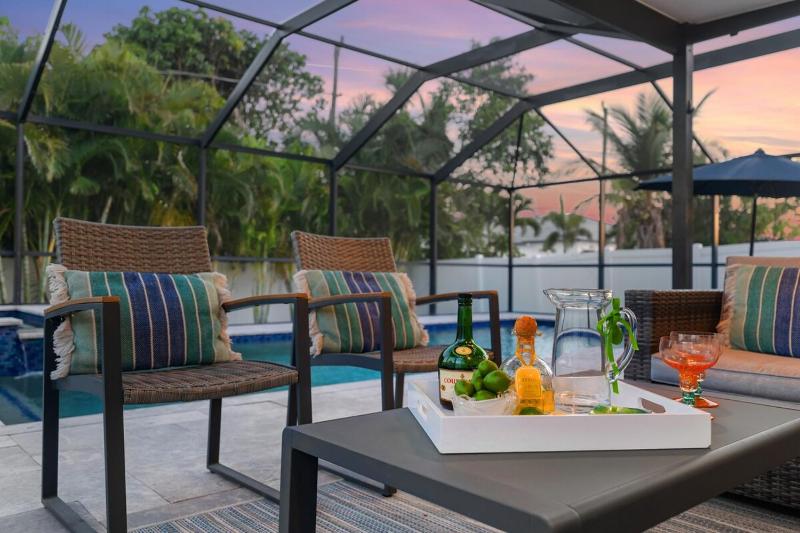 Sea-Renity - 1 Mile To The Beach! Salt Water Pool with Private Shower Pet Friendly Getaway - image 33