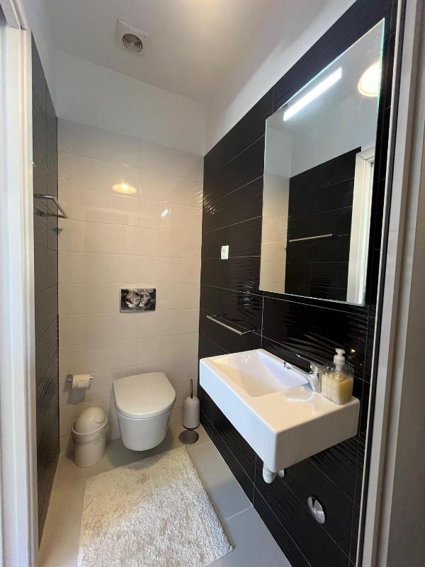Bunk Bed Room with Private Bathroom image 2