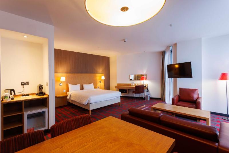 Suite with Panoramic View image 1