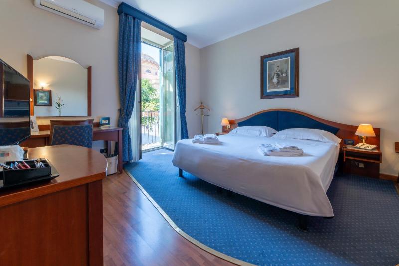 Superior Double or Twin Room image 4