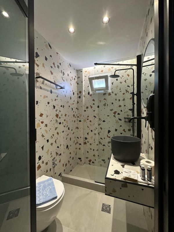 Standard Double Room with Garden View image 3