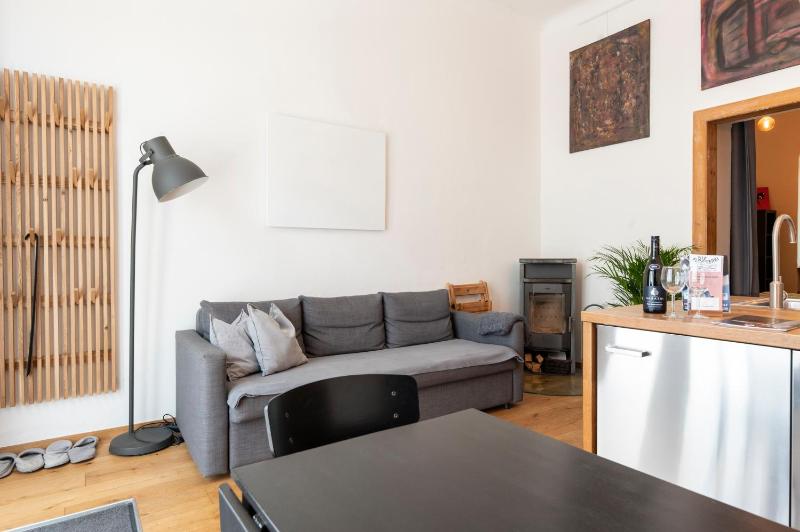 Zentrales & modernes City-Apartment - FREE PARKING & BIKES - image 27