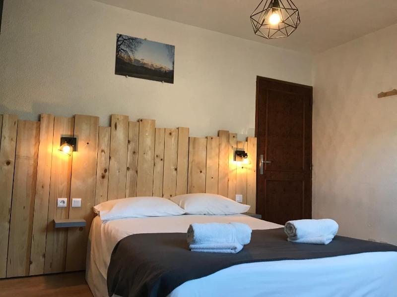 Triple Room with Shower image 3