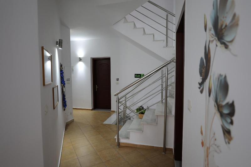 Triple Room with Balcony image 3