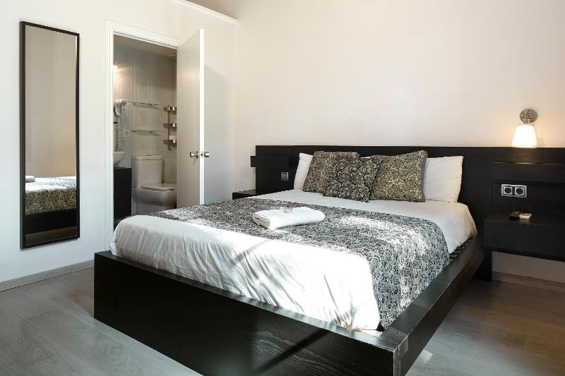 Superior Double Room image 1