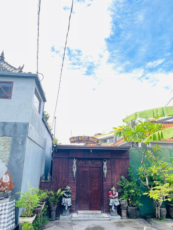 Dicky Guest House 2 Batu Bolong - image 13