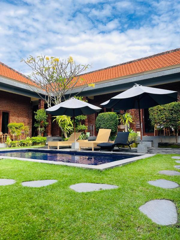Dicky Guest House 2 Batu Bolong - image 1