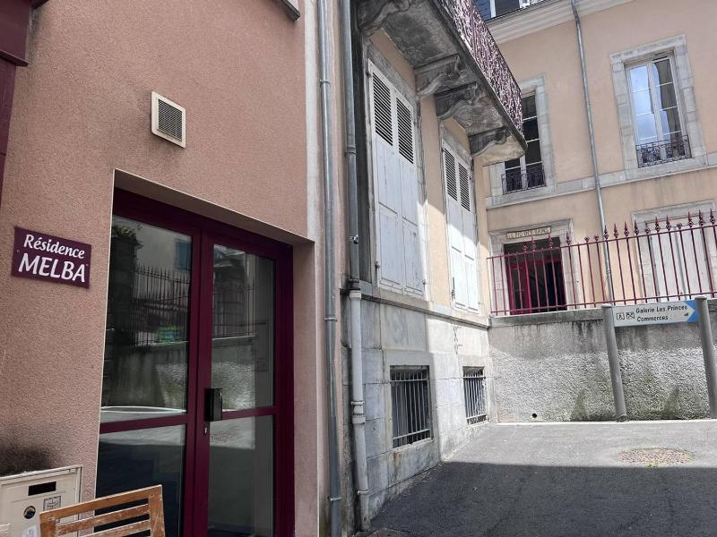 Appartement central à Cauterets idéal pour 5 pers animaux admis - FR-1-812-137 - image 3