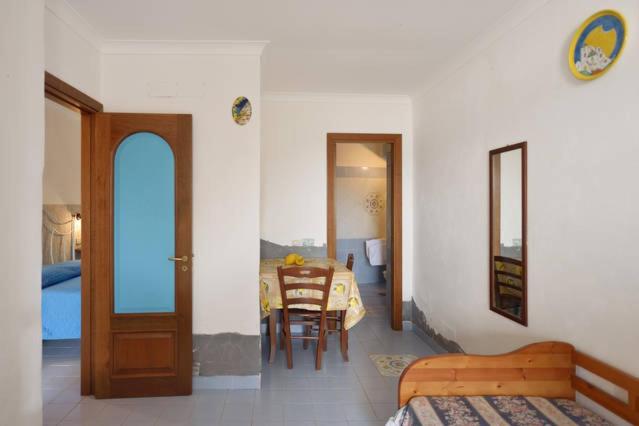 One-Bedroom Apartment image 4