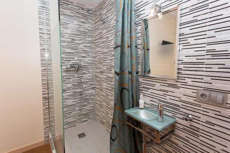 Hostal Excellence - image 12