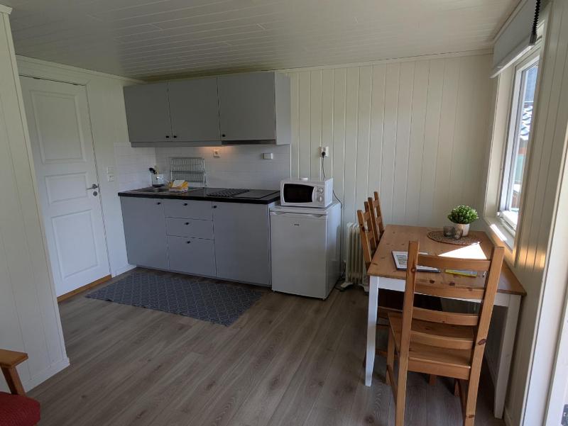 One-Bedroom Cottage image 4