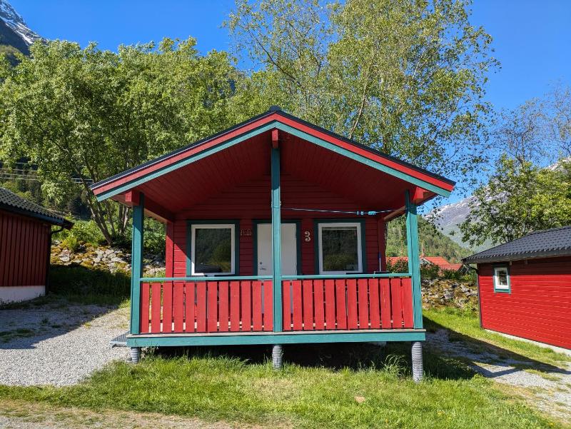 One-Bedroom Cottage image 1