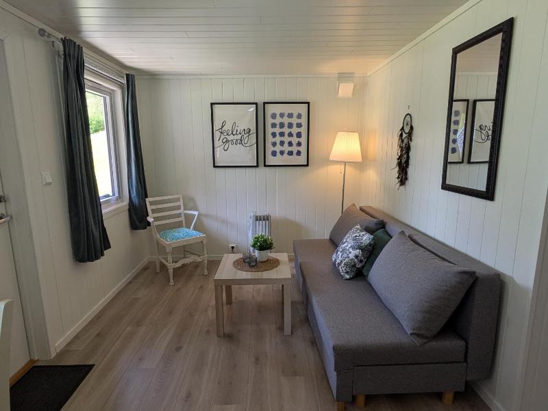 One-Bedroom Cottage image 4