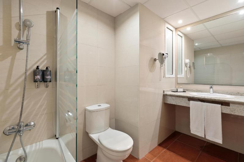 Triple Room image 3