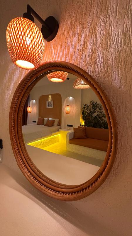 Deluxe Double or Twin Room with Pool Access image 1
