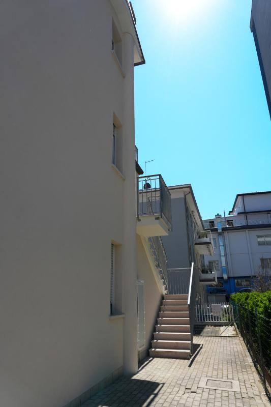 Apartment - Split Level image 4