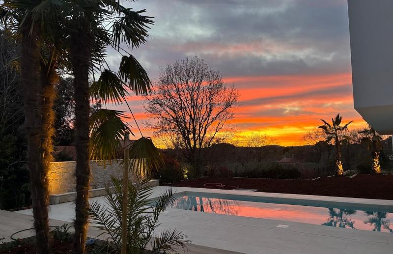 Brand New Design Villa with Heated Pool and Sea view - image 25