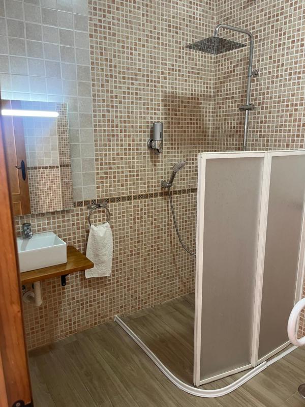 Double or Twin Room image 2