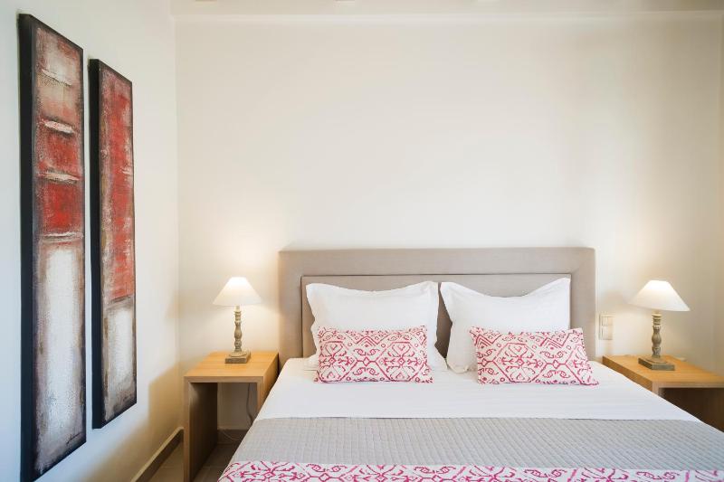 Z Boutique Hotel - image 13